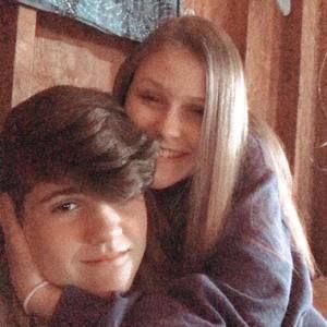 Meet your Posher, Ty